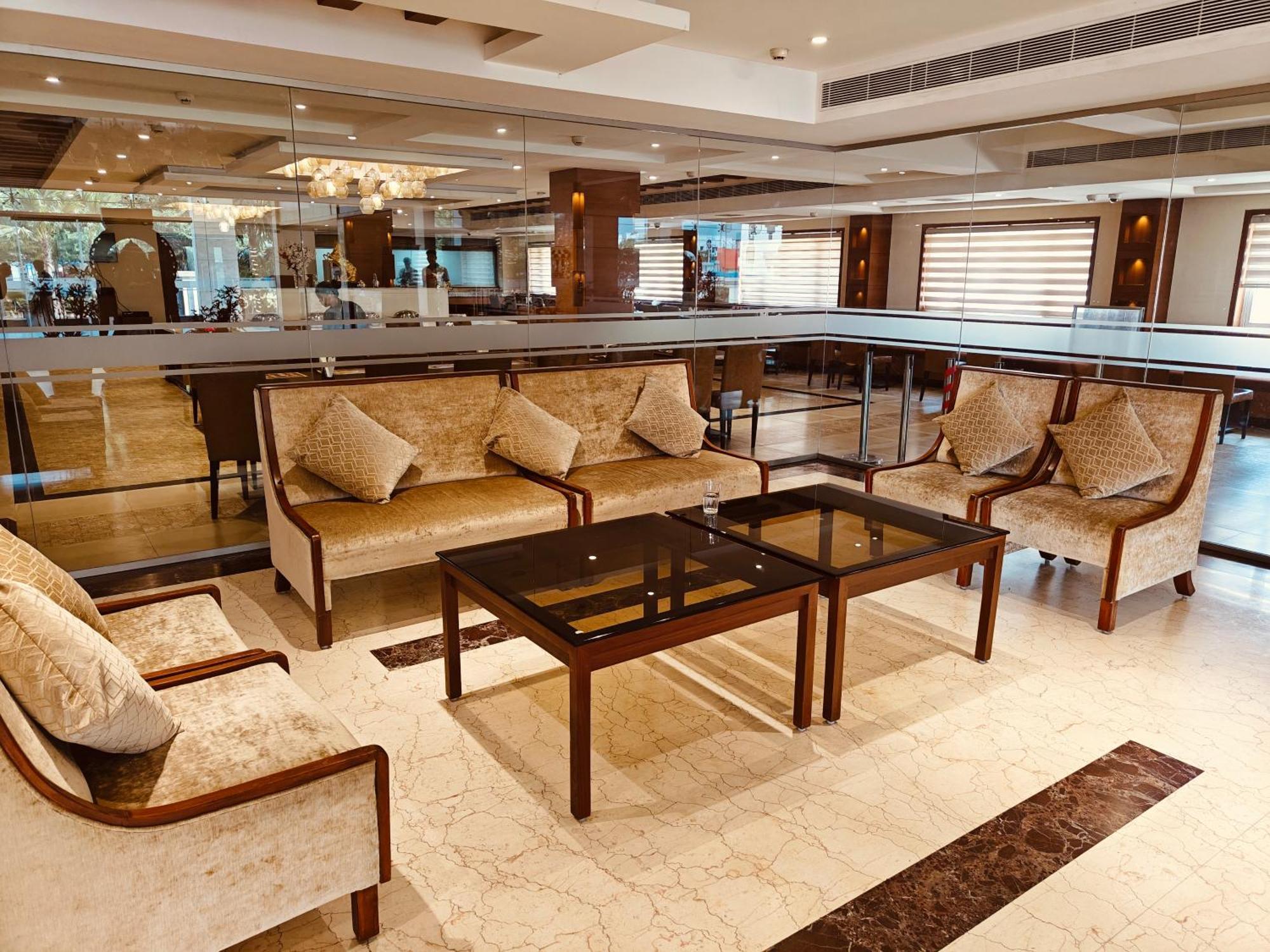 Mm Legacy - A Bergamont Hotel, Kanchipuram Exterior foto