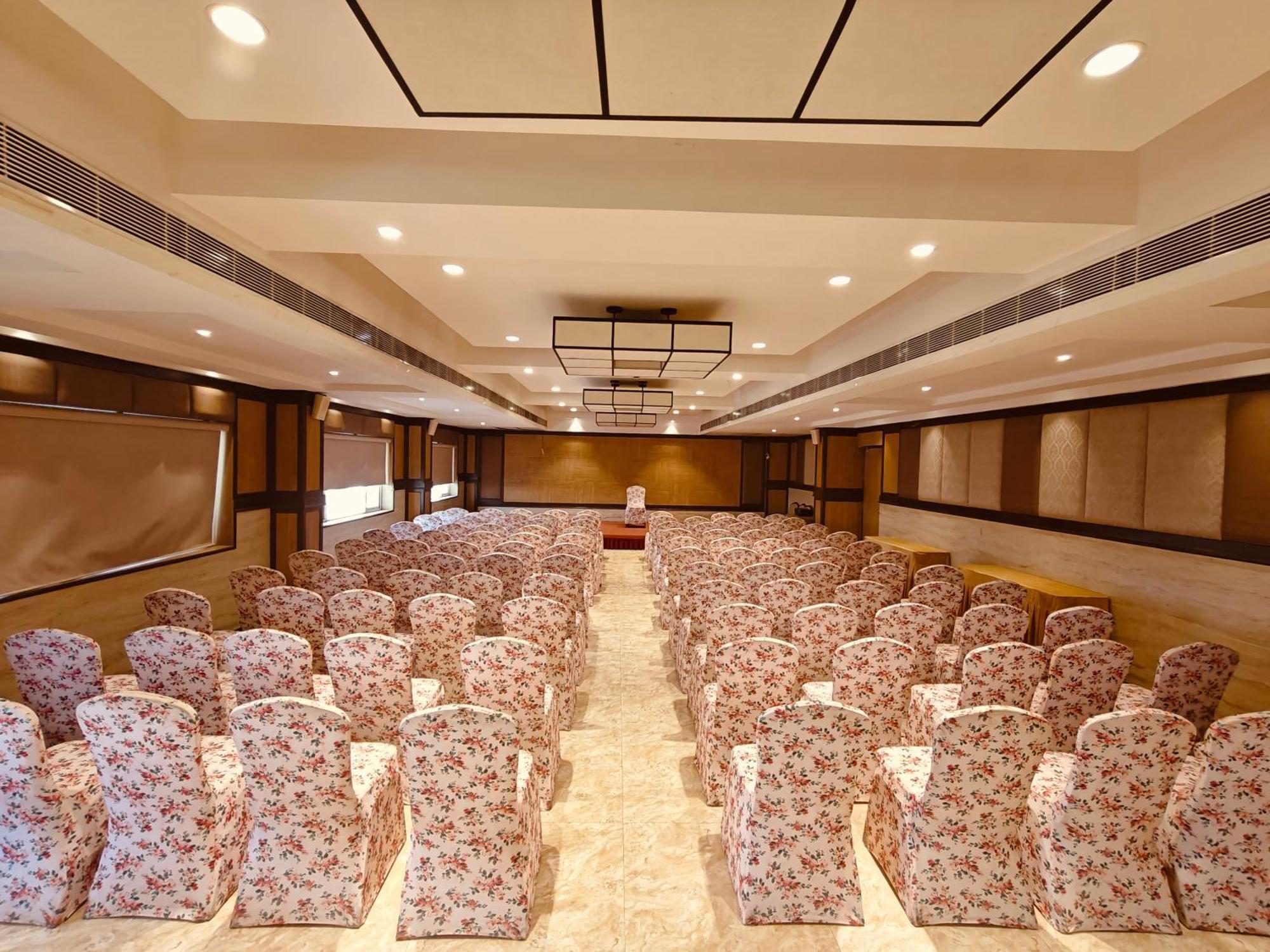 Mm Legacy - A Bergamont Hotel, Kanchipuram Exterior foto
