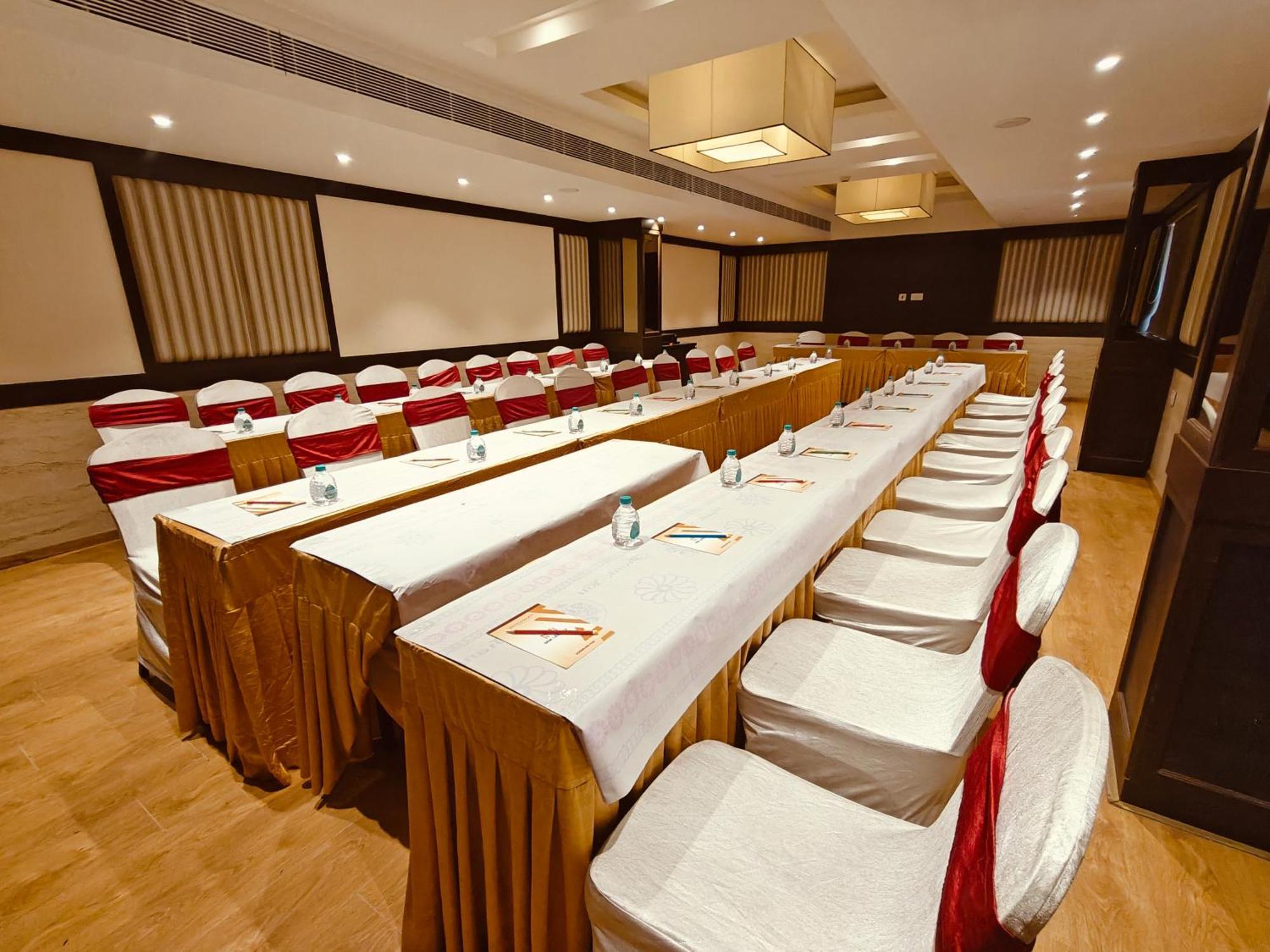 Mm Legacy - A Bergamont Hotel, Kanchipuram Exterior foto